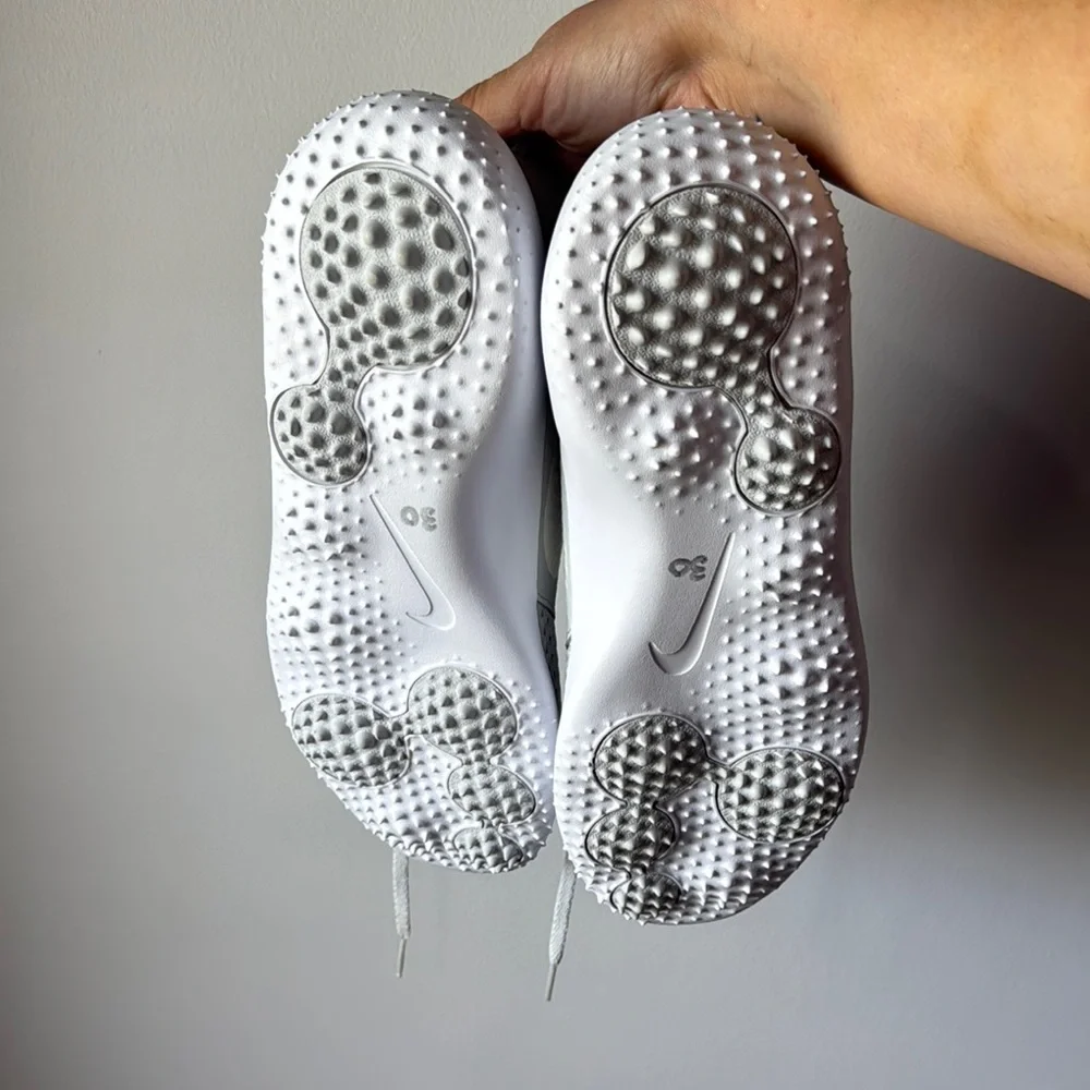 New Nike Golf Women's White Athletic Shoes size 8 - Picture 2 of 5